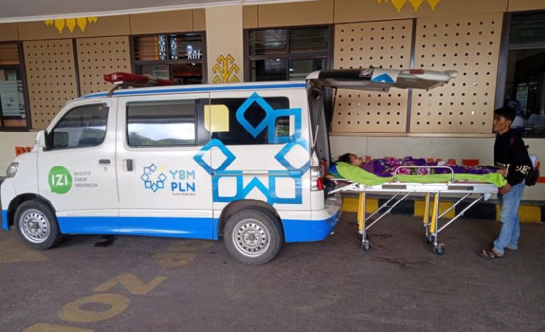  Ambulans IZI Lampung Antar-Jemput Pasien Kanker Otak Jalani Pengobatan di Abdul Moeloek