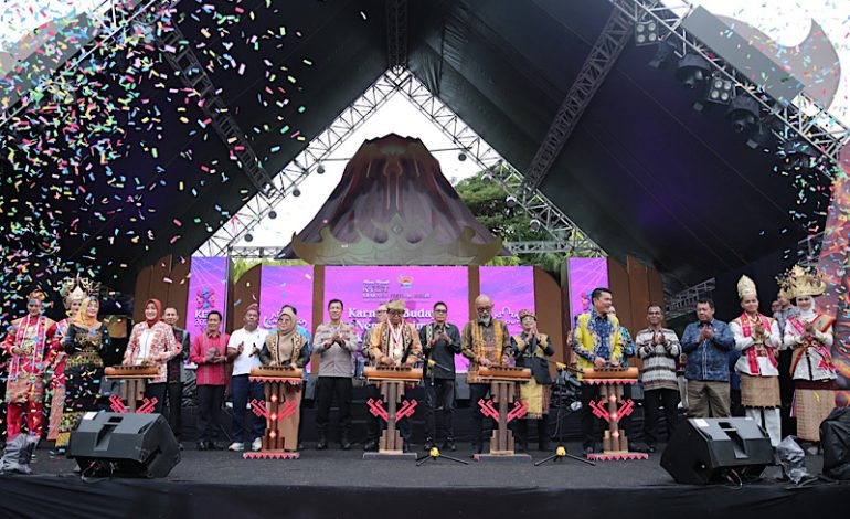  Dibuka Pj Gubernur Samsudin, Festival Krakatau Ke-33 Raih Muri dan Karisma Event Nusantara