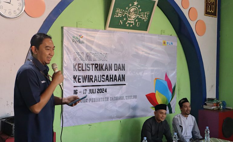  Helat Pelatihan Kewirausahaan dan Penyerahan Modal Usaha, PLN Dorong Kemandirian Pesantren di Lampung