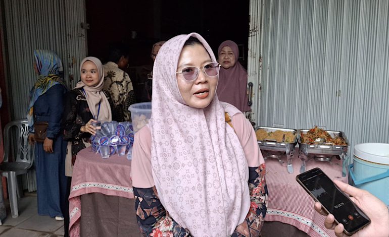  Cerita Nita Ningsyah Reseller Adelia Frozen Dapat Hadiah Umrah