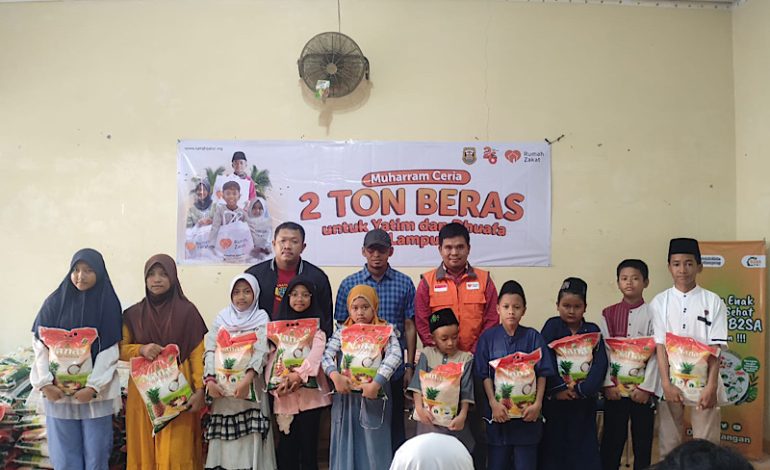  Rumah Zakat Bagikan 2 Ton Beras untuk Duafa, Pemkot Bandar Lampung Beri Apresiasi