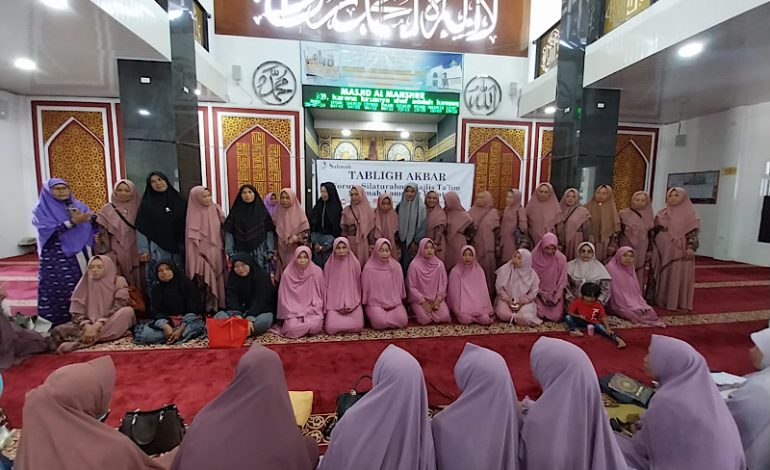  Salimah Lampung Barat Tablig Akbar, Ajak Muslimah Pakai Hijab dengan Sempurna