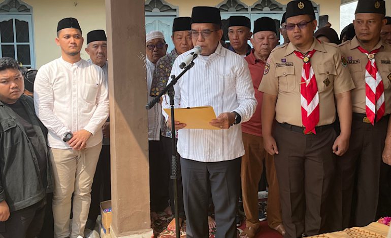  Penjabat Gubernur Lampung Samsudin Pimpin Penglepasan Jenazah Mursyid Arsyad