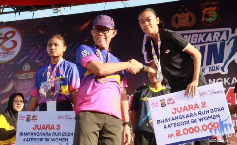 Sekdaprov Lampung Fahrizal Darminto Hadiri Bhayangkara Run