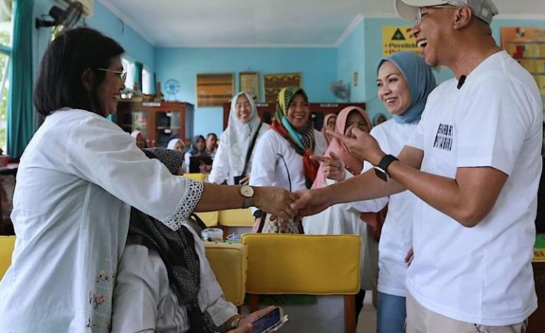  Anggota DPRD Lampung Rahmat Mirzani Djausal Napak Tilas ke SMPN 7 Kotabumi