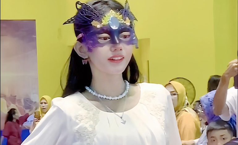  Model-Mahasiswi Unila Wina Pernah Maskland Festival Krakatau, Raih Sertifikat Dinas Pariwisata