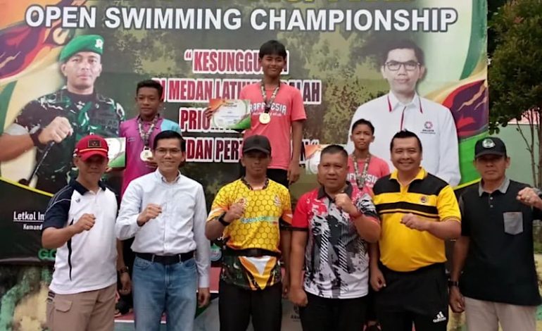  Ade Utami Hadiri Pembukaan Turnamen Renang