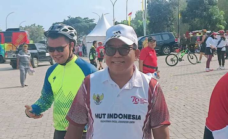  Penjabat Gubernur Lampung Samsudin Lepas 2.000 Peserta Gowes Bareng di Sabah Balau