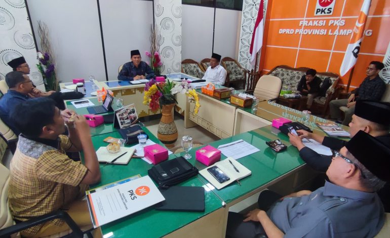  Rapat Perdana Fraksi PKS DPRD Lampung, Ade Utami Ibnu: Mari Banyak Mendengar
