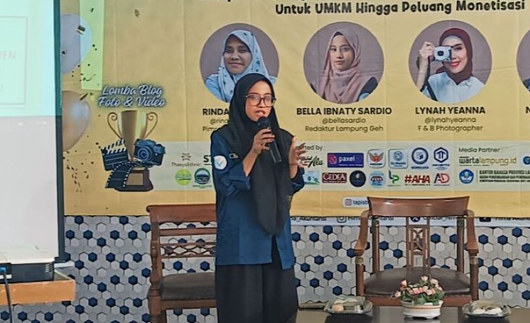  Milad Ke-8 Tapis Blogger, Redaktur Lampung Geh Bella Ibnaty Sardio: So What!