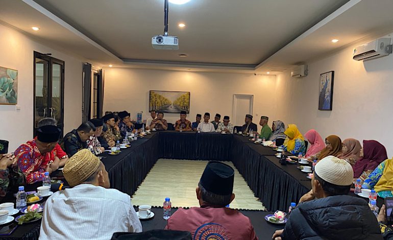 M Saleh Asnawi-Agus Suranto Silaturahmi ke Muhammadiyah Tanggamus
