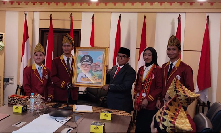 Pj Gubernur Lampung Samsudin Ajak Mahasiswa Universitas Teknokrat Indonesia Bangun Kota Baru Jadi Kota Masa Depan