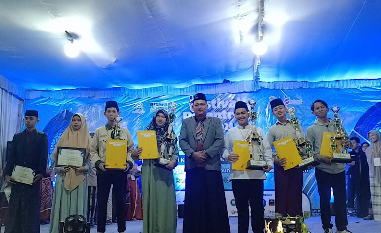  Raditya Edzarka SMA Quran Darul Fattah Juara I Pidato Bahasa Arab Festren Ke-8 Mahad Al Jamiah UIN Raden Intan