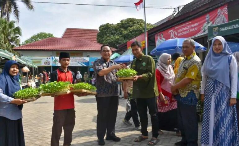  DKP3 Metro Gelar Pasar Tani Agroceria Peringati Hari Ikan dan Batik Nasional