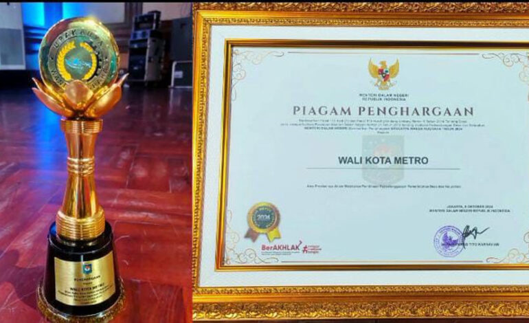  Wahdi-Qomaru Sukses Bangun Kelurahan, Kota Metro Raih Penghargaan Nasional