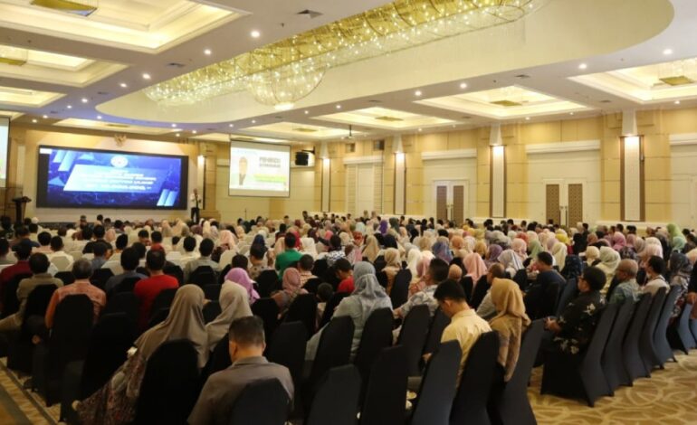  Komite SDIT Permata Bunda I, II dan III  Gelar Seminar Parenting “Aqil Baligh dan Bahaya Gadget”