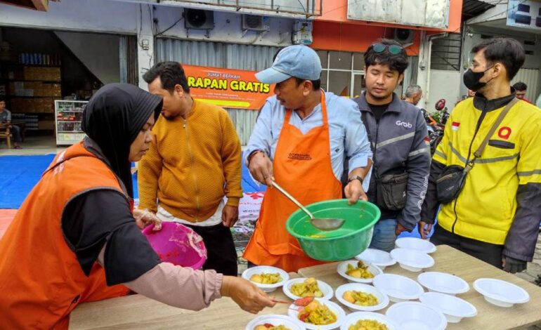  Rumah Zakat Lampung Bikin Sarapan Gratis, Pengemudi Ojol dan Warga Bahagia