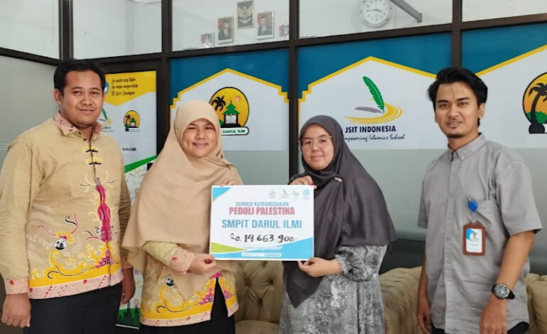  SMPIT Daarul ‘Ilmi Titip Donasi Palestina lewat LAZDAI