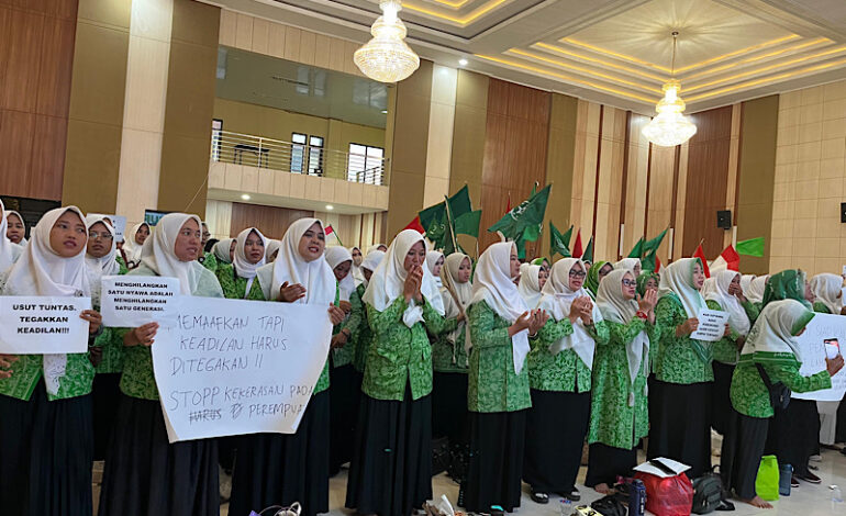  Ratusan Kader Fatayat Desak Polda Lampung Ungkap Kasus Pembunuhan Riyas Nuraini