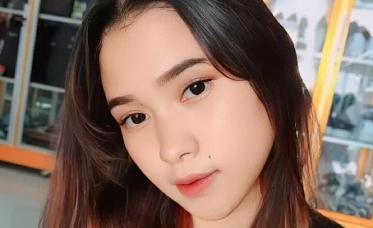  Model Muse Inay, Rawat Pipi Bayi dengan Maskeran Es Batu Tiap Pagi