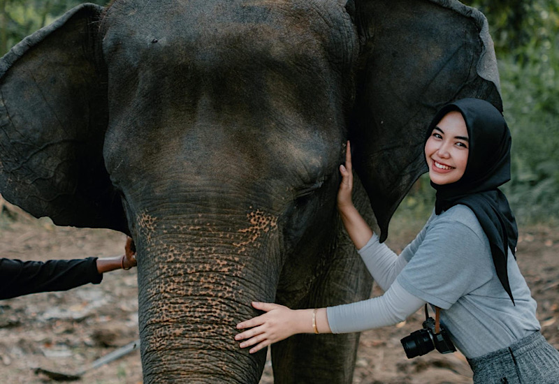  Model Lampung Nadia Trip Ekowisata Rhino Camp-Pemerihan, Nikmati Air Terjun & Mandikan Gajah Sumatera