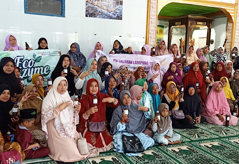 Salimah Lamtim Peringati Isra Mikraj, Yunita Aprilia Ceramah Keutamaan Salat Lima Waktu