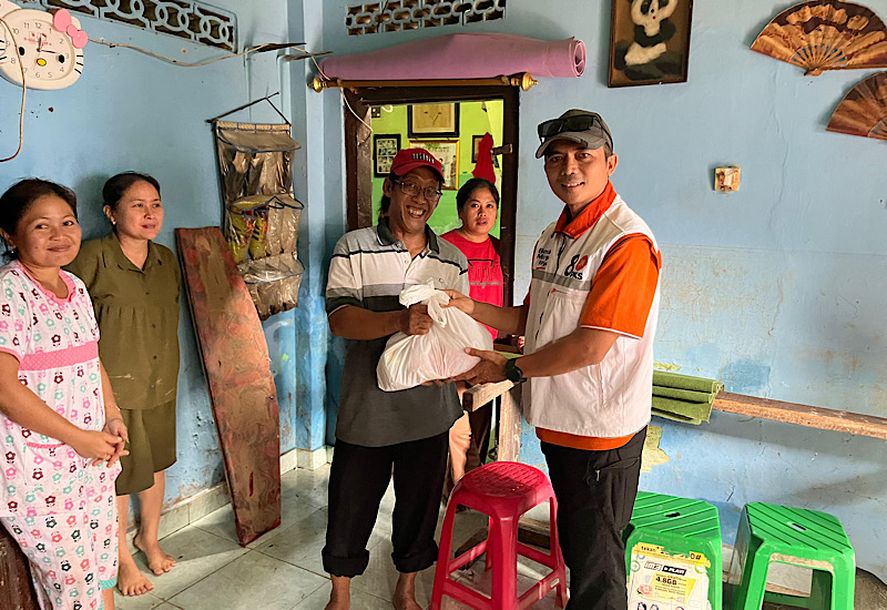  Ketua DPD PKS Bandar Lampung Muhammad Suhada Kunjungi dan Bantu Penyintas Banjir di Beberapa Titik