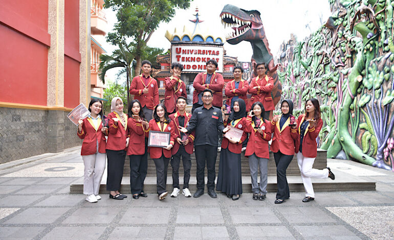  Hadiah Awal Tahun Baru! Universitas Teknokrat Indonesia Borong Juara Pekan Seni Nasional