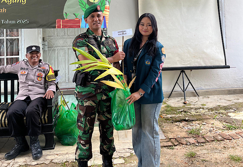  Senyum Manis Hanifah Tandai Penanaman 5.000 Bibit dari Mahasiswa KKN Unila di Sendang Agung Lamteng