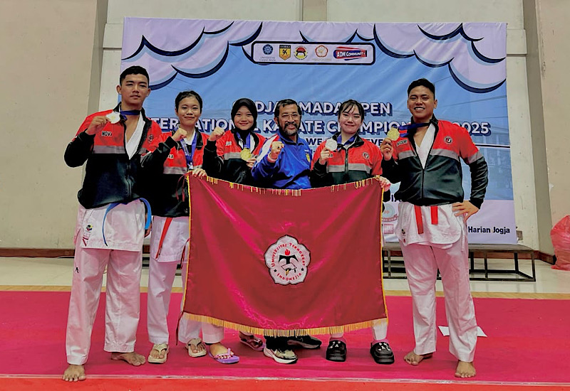  Karateka Universitas Teknokrat Indonesia Borong Juara Gadjah Mada Open International Karate Championship II