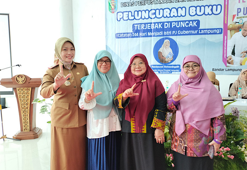  Salimah Lampung Sambut Baik “Terjebak di Puncak” Karya Maidawati Retnoningsih Samsudin
