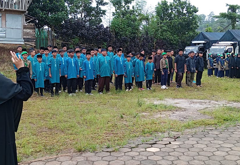  Santri Ponpes Sabilil Muttaqien dan Aisyiyah Boarding School Metro Kemah Silaturahmi di Gisting
