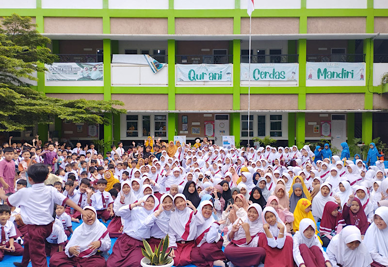  Safari Dongeng LAZDAI Peduli Ciptakan Keceriaan 600 Murid SDIT Fitrah Insani Langkapura