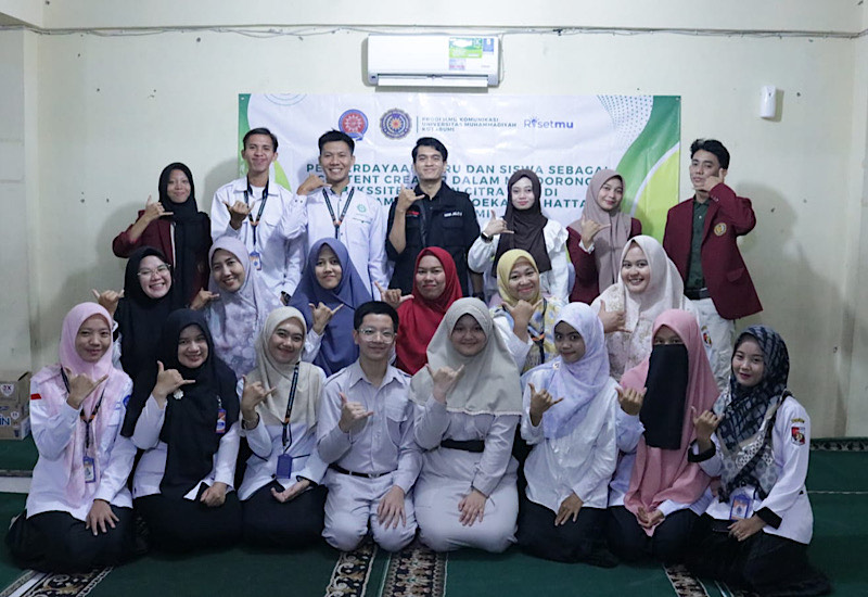  Dosen Komunikasi Umko Hagi Julio Salas Ajak Guru-Siswa SD Muhammadiyah Soekarno-Hatta Jadi Kreator Konten