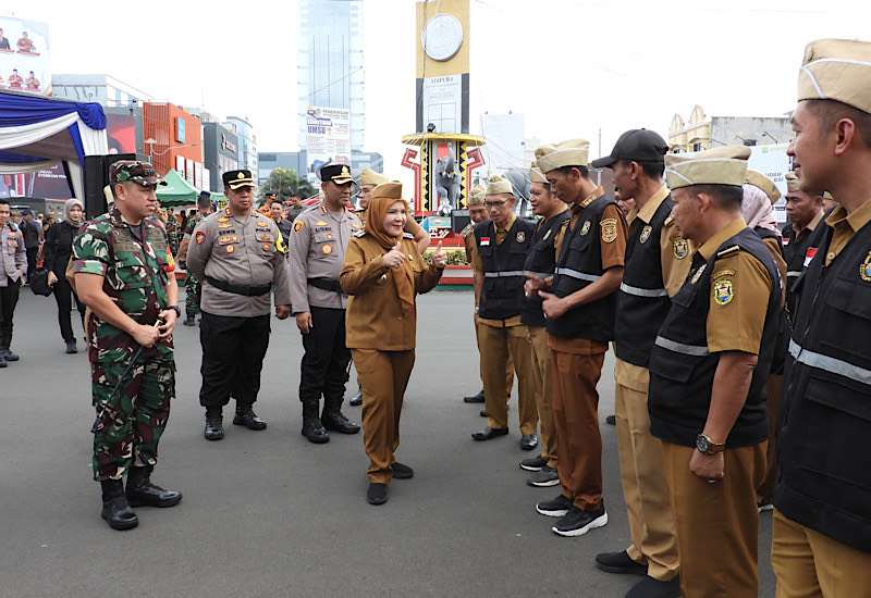  Wali Kota Bandar Lampung Eva Dwiana Pimpin Apel Siaga Satgas Idulfitri