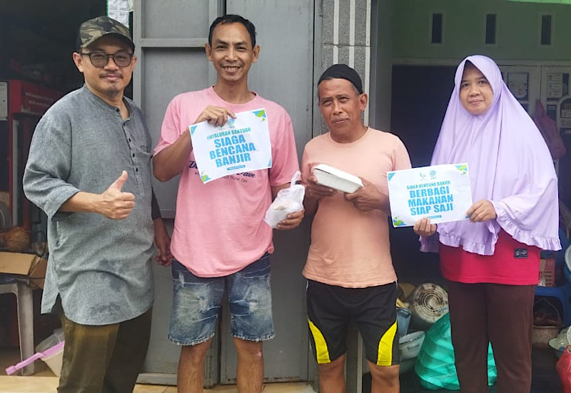  LAZDAI Salurkan Bantuan untuk Penyintas Banjir Tanjungseneng
