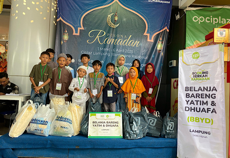  IZI Lampung Ajak Yatim dan Duafa Belanja Kebutuhan Lebaran Rp500 Ribu/Anak, Ciplaz Beri Vocer Bermain Gratis