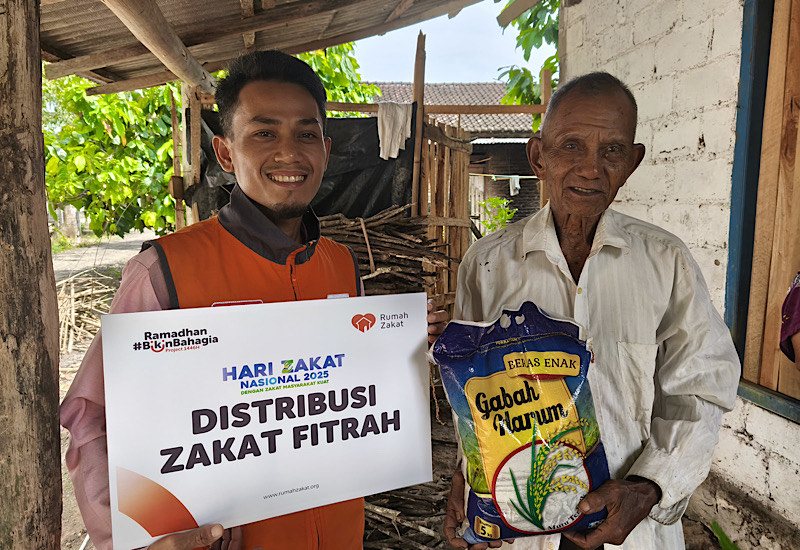  Rumah Zakat Salurkan Fitrah di Desa Sidomukti Tanjungsari Lampung Selatan