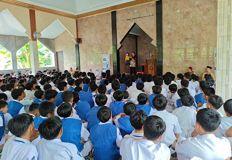  Safari Dongeng Ramadan LAZDAI di SMPN 26 Bandar Lampung, Anak-Anak Ditanamkan Empati Sejak Dini