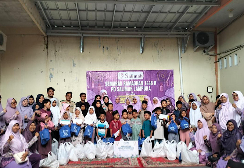  Dikebut Sehari, Salimah Lampung Utara Khataman, Santuni Yatim, dan Bagi Takjil