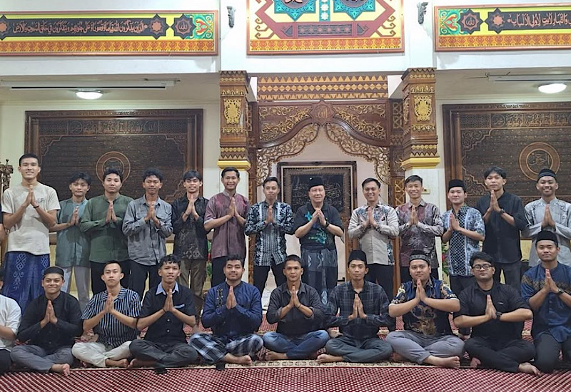  Semarak Ramadan Masjid Asmaul Yusuf Universitas Teknokrat Indonesia, Habis Tarawih Sesi Sharing Rektor Plus Makan Malam, Ajib Nih!