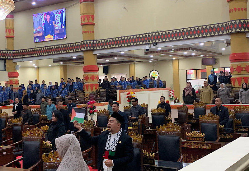  Takbir Bergema untuk Palestina! Ketua Fraksi PKS DPRD Kota Agus Widodo Gerakkan Eva Dwiana Sumbang Rp100 Juta