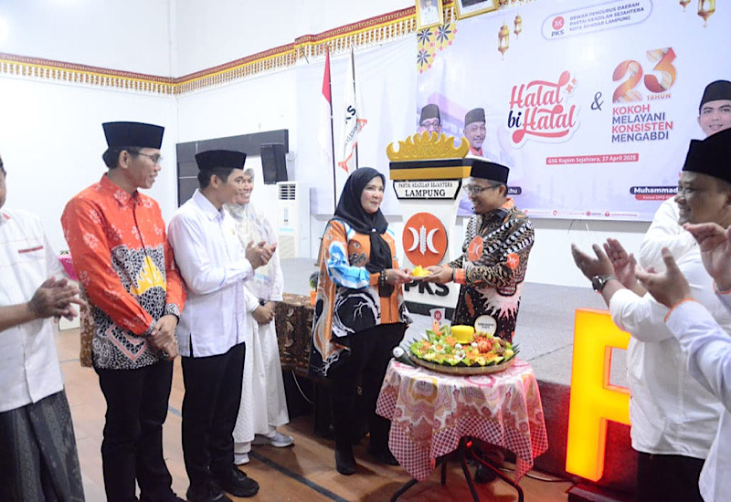  Hadiri Milad Ke-23 PKS, Wali Kota Eva Dwiana Minta Dibantu Sejahterakan Masyarakat Bandar Lampung
