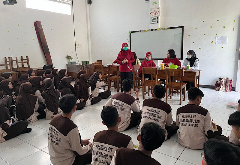  Siswa SMAIT Daarul ‘Ilmi Bandar Lampung Ikuti Sosialisasi dan Skrining Kesehatan Puskesmas Kemiling