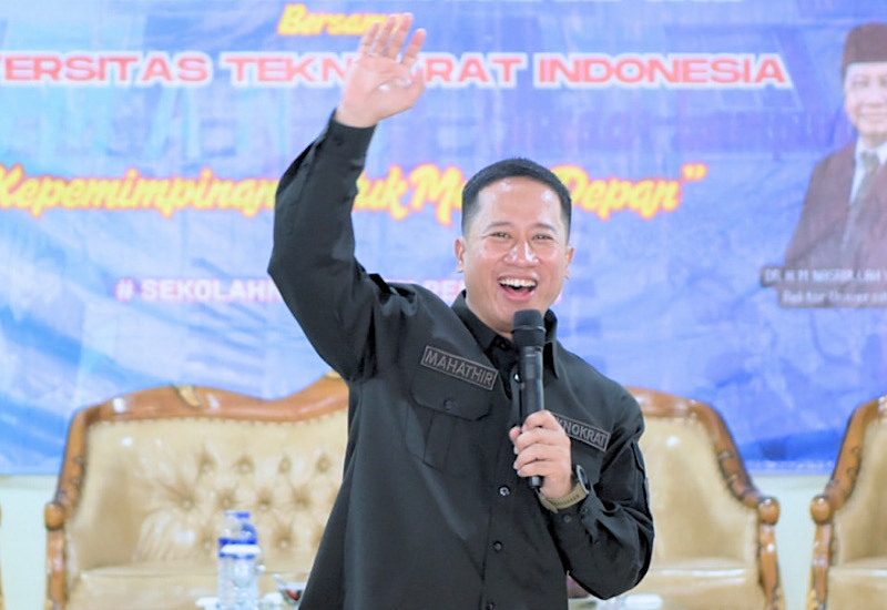  Ketua Harian IKA Smanda Mahathir Muhammad Sambut Baik Keikutsertaan Assyifa Madita Ramadhani Program Parlemen Remaja