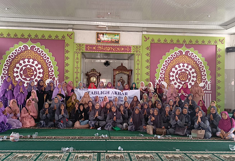 Salimah Lampung Barat Tablig Akbar, Anggota Majelis Taklim Ikuti Materi Pemulasaran Jenazah