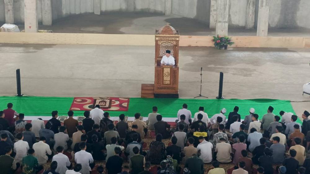  Salat Jumat Kembali Digelar di Masjid Al Hijrah, Nasrullah Yusuf Apresiasi Kontribusi Mahasiswa Universitas Teknokrat Indonesia