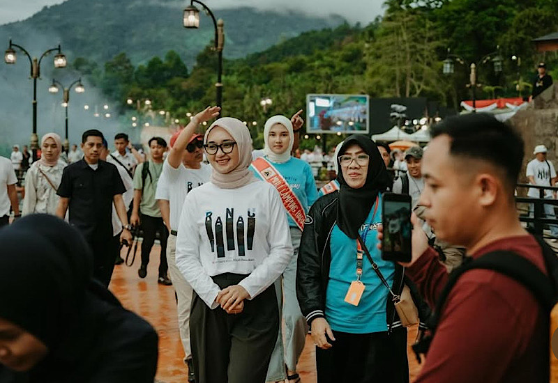 Wakil Gubernur Lampung Jihan Nurlela Resmikan Pasar Tematik Lumbok Seminung