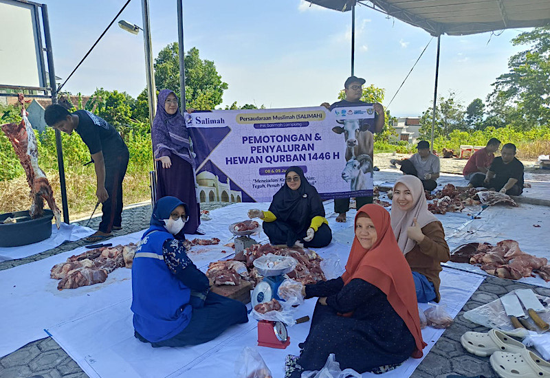  Kolaborasi Penuh Berkah, YPN dan LAZDAI Salurkan Kurban Bersama Salimah Lampung