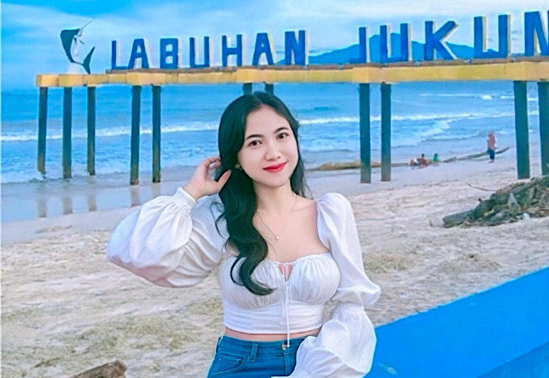  Model Lampung Fegi Kesuma Terpukau Pantai Labuhan Jukung Krui Pesisir Barat